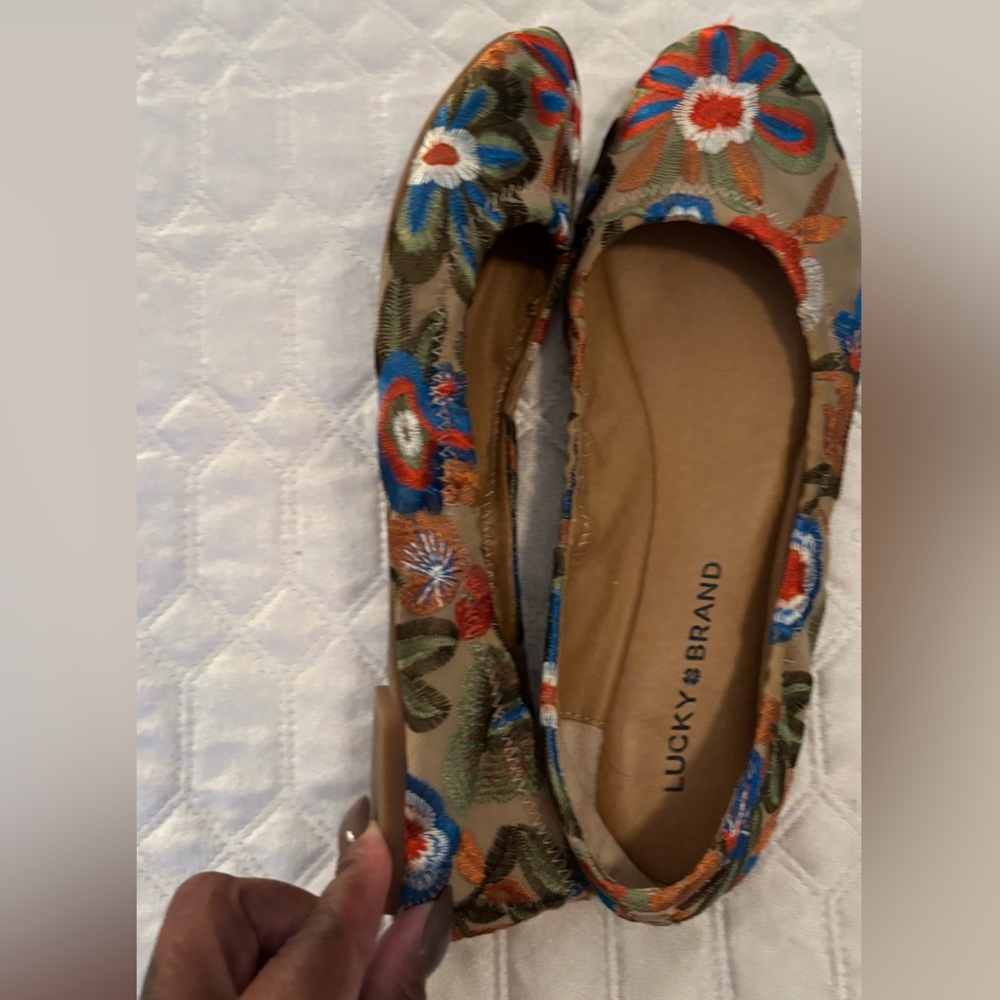 Lucky Brand Women's Floral Embroidered Flats - Multicolor - Picture 3 of 5
